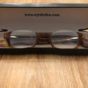 Eye bobs readers 2.0 magnification like new w/case